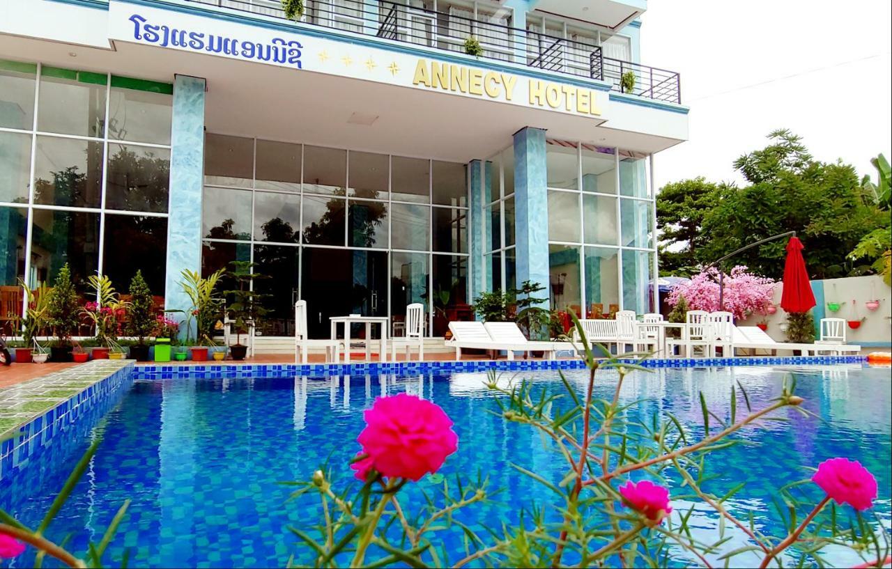 Annecy Hotel Vang Vieng Zewnętrze zdjęcie