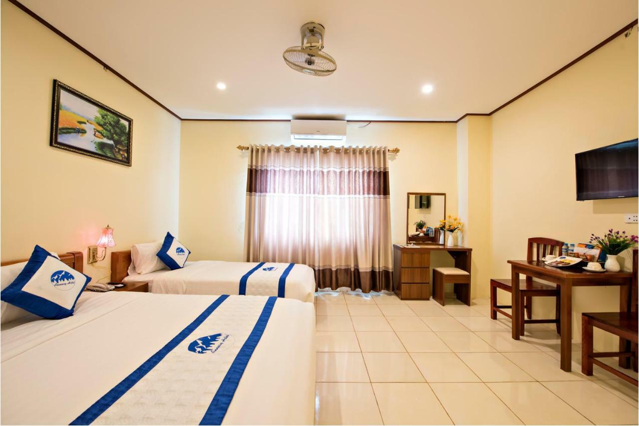 Annecy Hotel Vang Vieng Zewnętrze zdjęcie