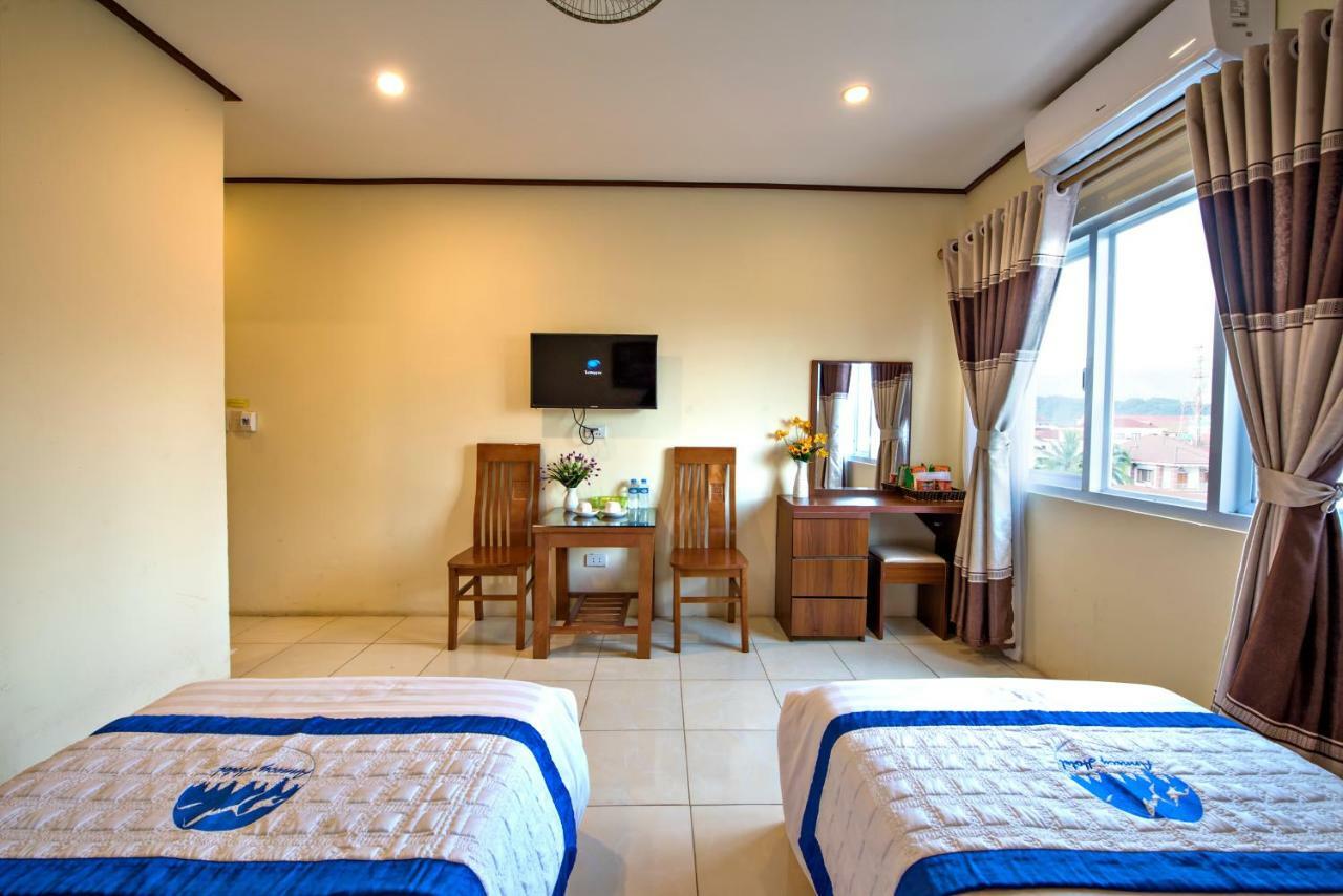 Annecy Hotel Vang Vieng Zewnętrze zdjęcie