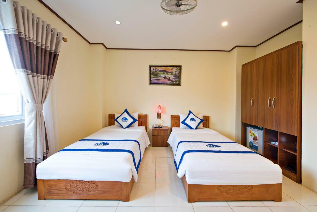 Annecy Hotel Vang Vieng Zewnętrze zdjęcie