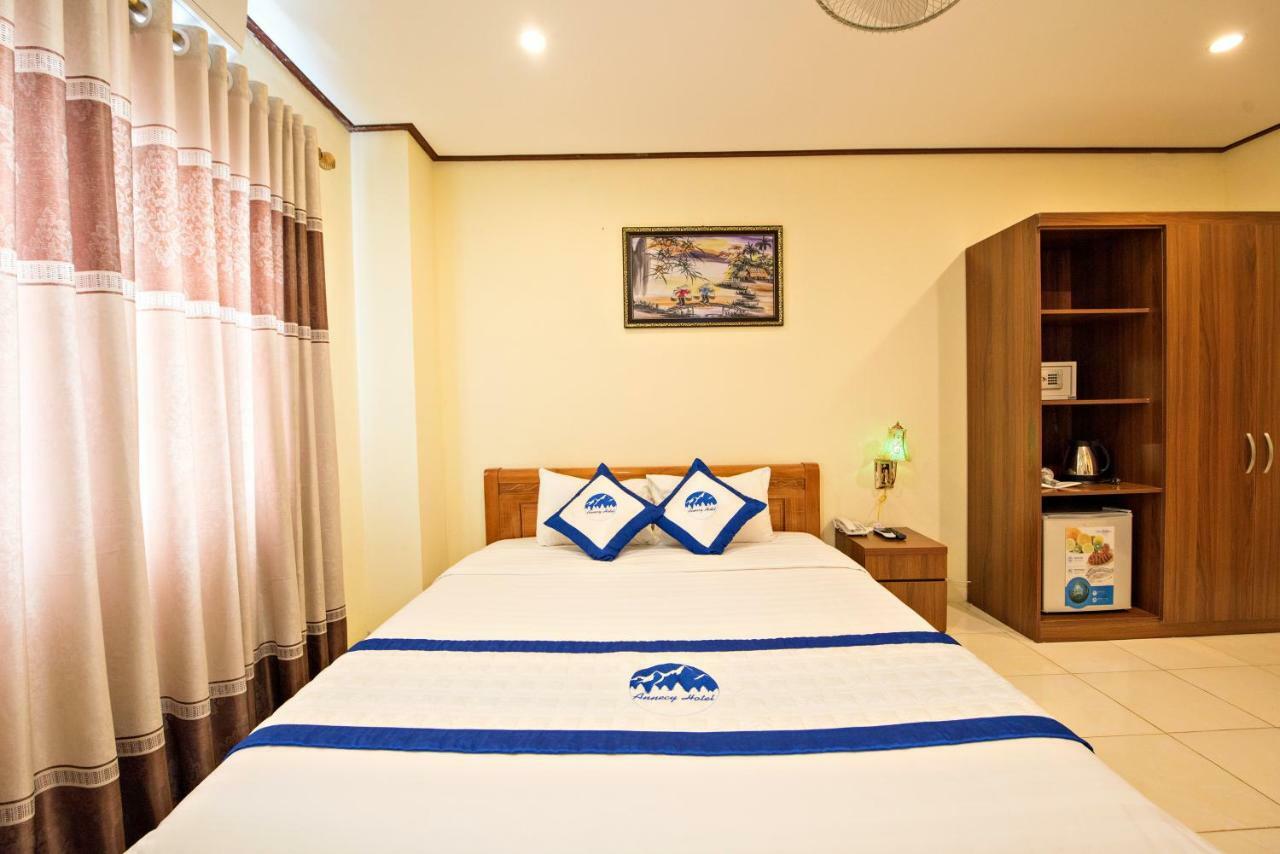 Annecy Hotel Vang Vieng Zewnętrze zdjęcie